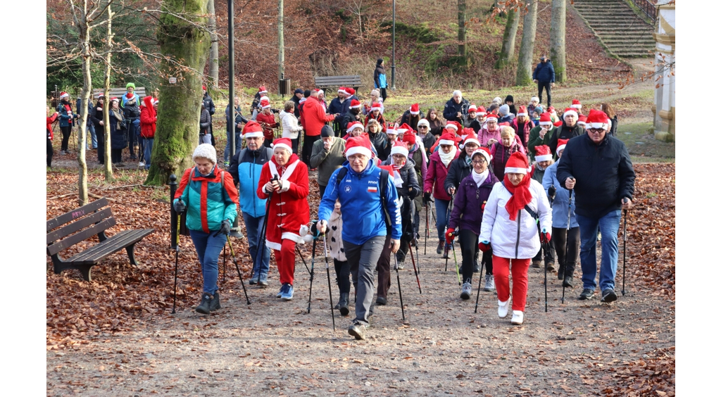Mikołajkowy Marsz Nordic Walking 