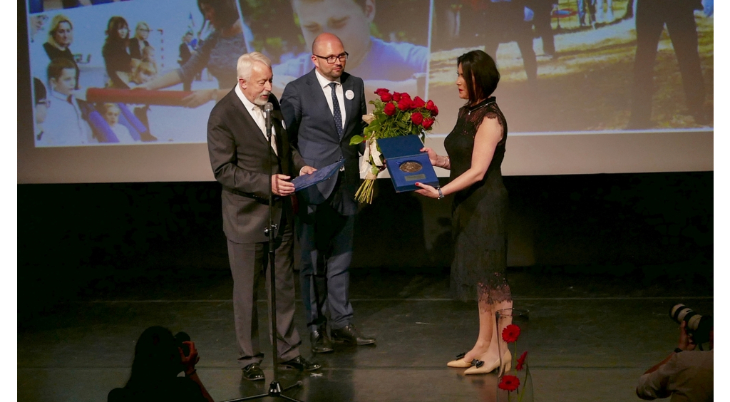 Medal Miasta Wejherowa dla OSW nr 2 dla Niesłyszacych z okazji Jubileuszu 100-lecia 
