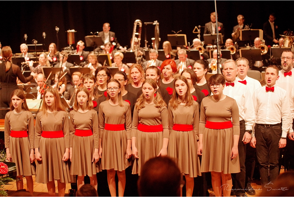 Koncert na 100-lecie fot. Rzemieślnik Światła - Fotografia