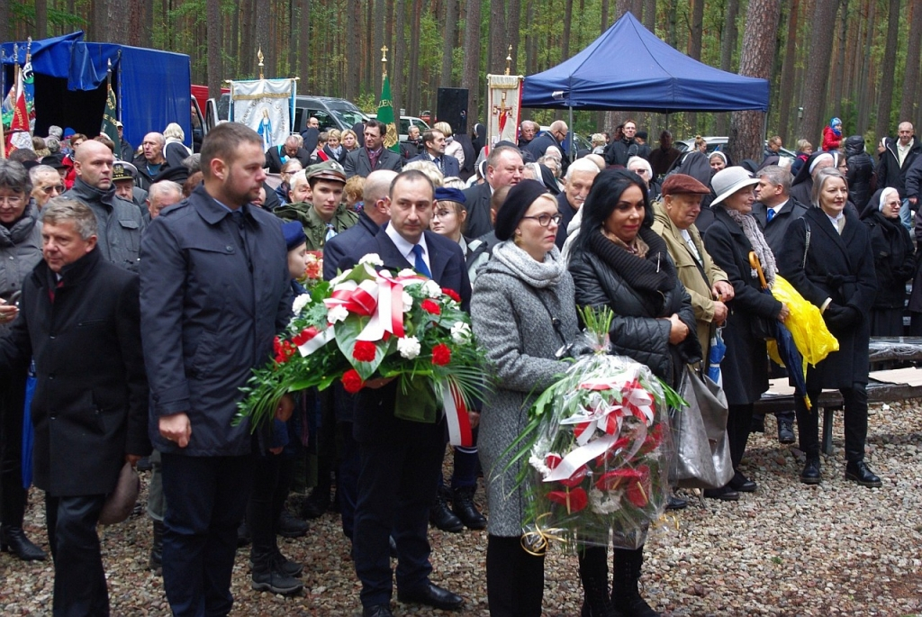 Uroczystość patriotyczna w Piaśnicy