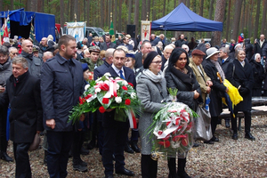 Uroczystość patriotyczna w Piaśnicy