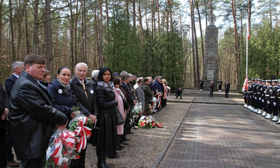 Uroczystość patriotyczna w Piaśnicy - 09.04.2016