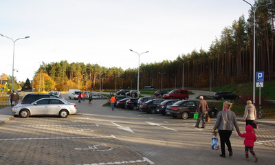 Nowy parking przy cmentarzu na ul. Roszczynialskiego - 26.10.2015