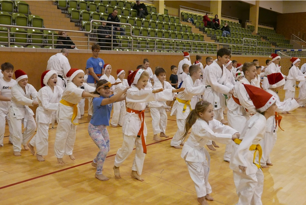 Trening karate shotokan z Mikołajem