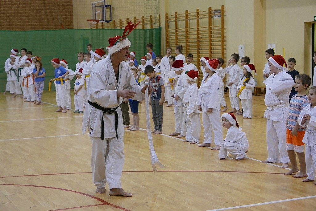 Trening karate shotokan z Mikołajem