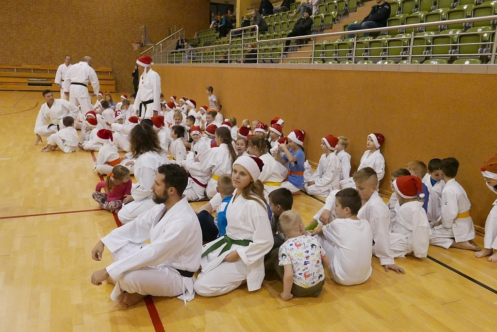 Trening karate shotokan z Mikołajem