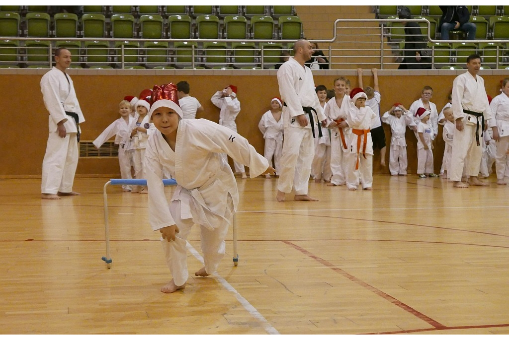 Trening karate shotokan z Mikołajem