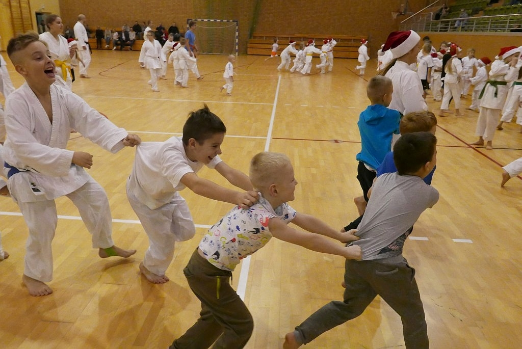 Trening karate shotokan z Mikołajem