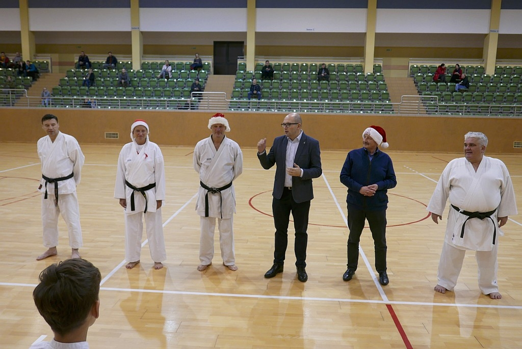 Trening karate shotokan z Mikołajem