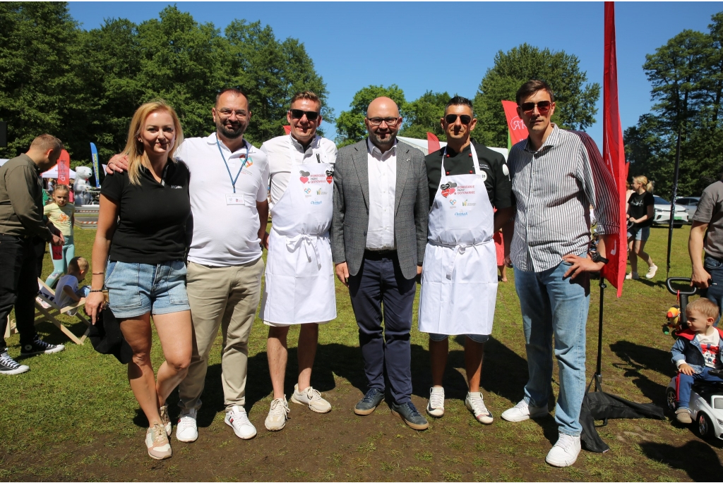 Pomaganie przez Gotowanie 2025