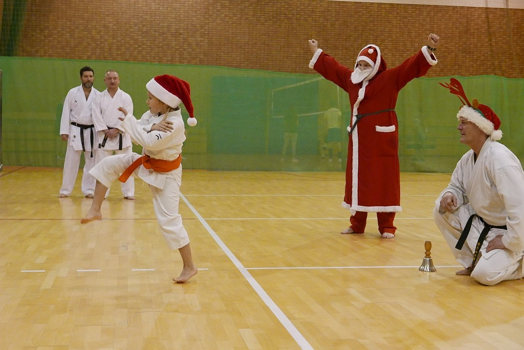 Trening karate shotokan z Mikołajem