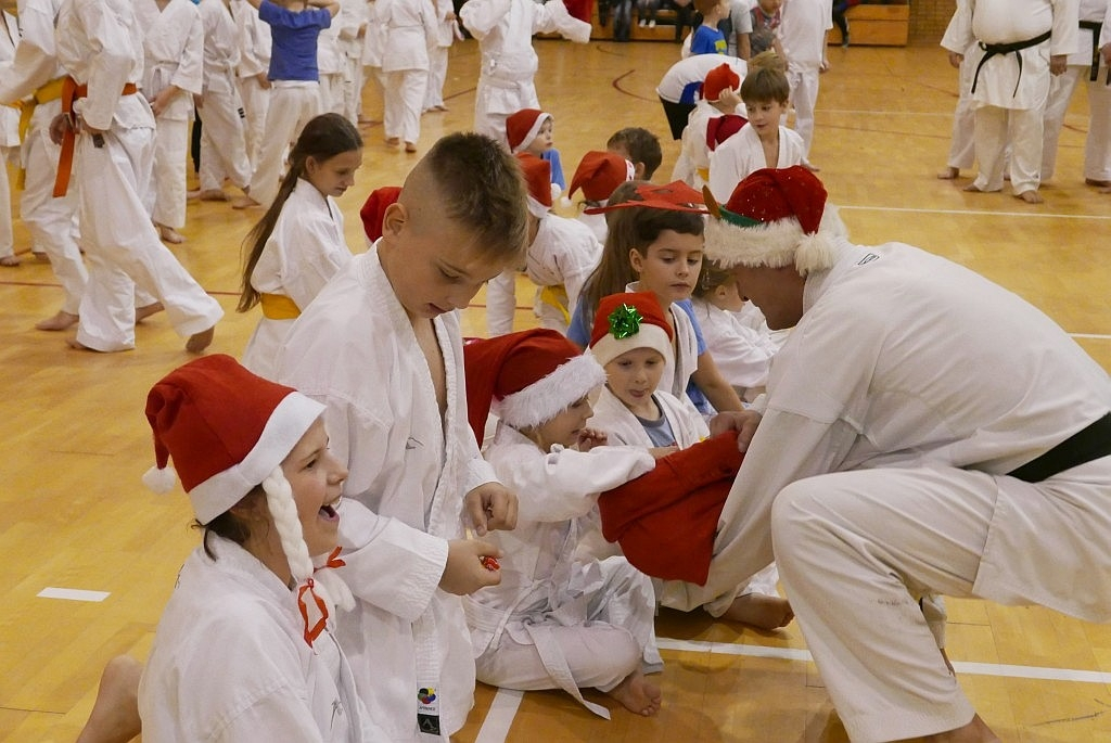 Trening karate shotokan z Mikołajem