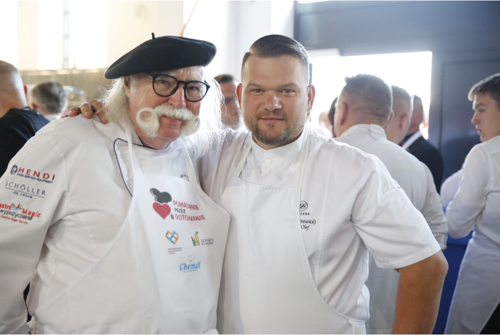 Pomaganie przez Gotowanie 2025