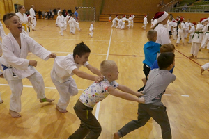 Trening karate shotokan z Mikołajem