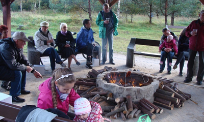 Otwarcie wiaty turystycznej przy os. Fenikowskiego - 28.09.2013