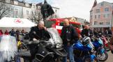 Motocykliści pomogli dzieciom
