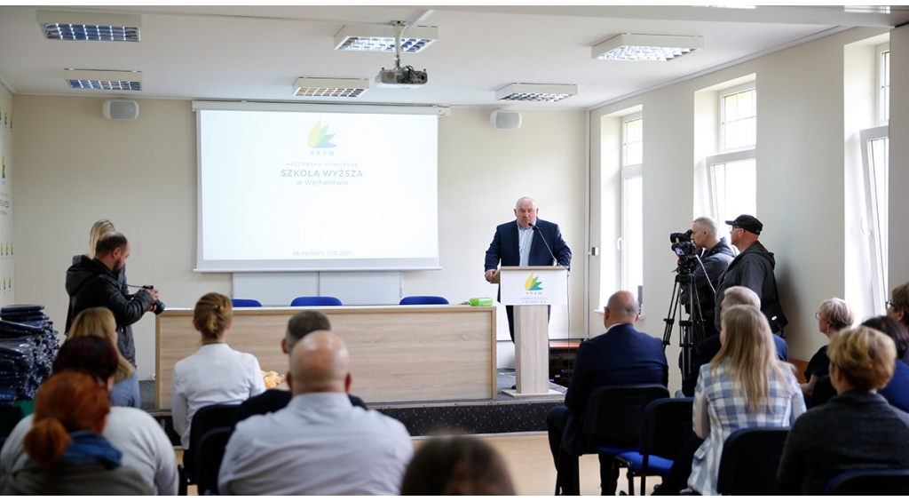 Studenci pielęgniarstwa odebrali swoje pierwsze uniformy