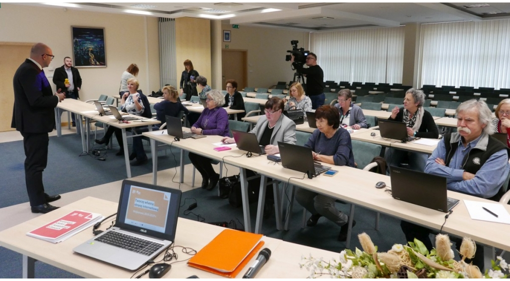 Ruszyły szkolenia „Ja w Internecie”