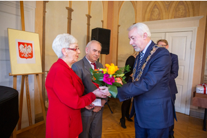 Małżonkowie-Jubilaci uhonorowani medalami