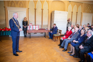 Małżonkowie-Jubilaci uhonorowani medalami