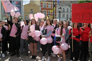Parada młodzieży z Samochodówki z okazji Święta Miasta