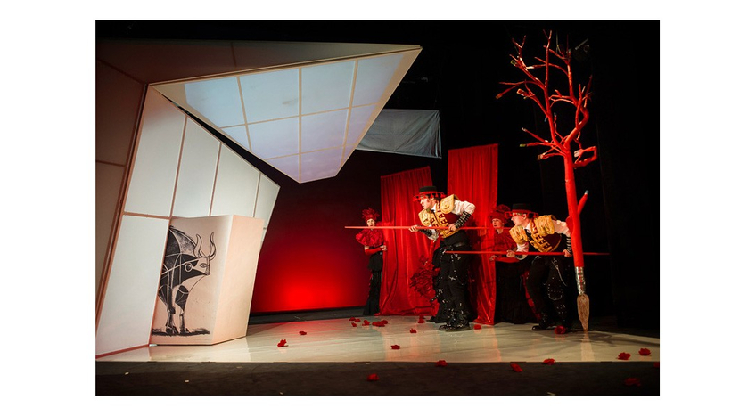 Byczek Fernando / Teatr Lalek Guliwer / Warszawa