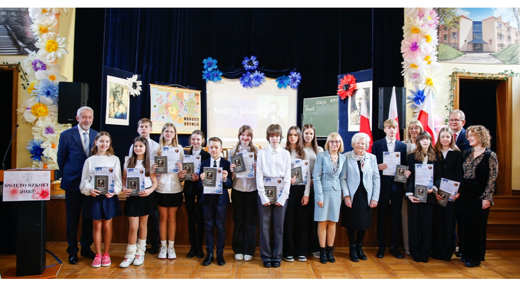 Uroczyste wręczenie stypendiów im. kpt. Antoniego Kasztelana w SP nr 6 w Wejherowie