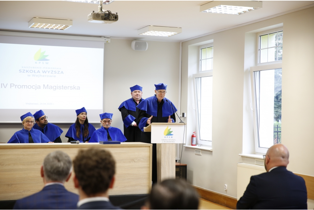 Uroczyste zakończenie studiów magisterskich na kierunku socjologia w KPSW
