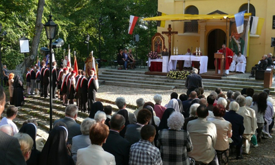 Odpust Podniesienia Krzyża na kalwarii - Fot. L. Spigarski -  11.09.2011