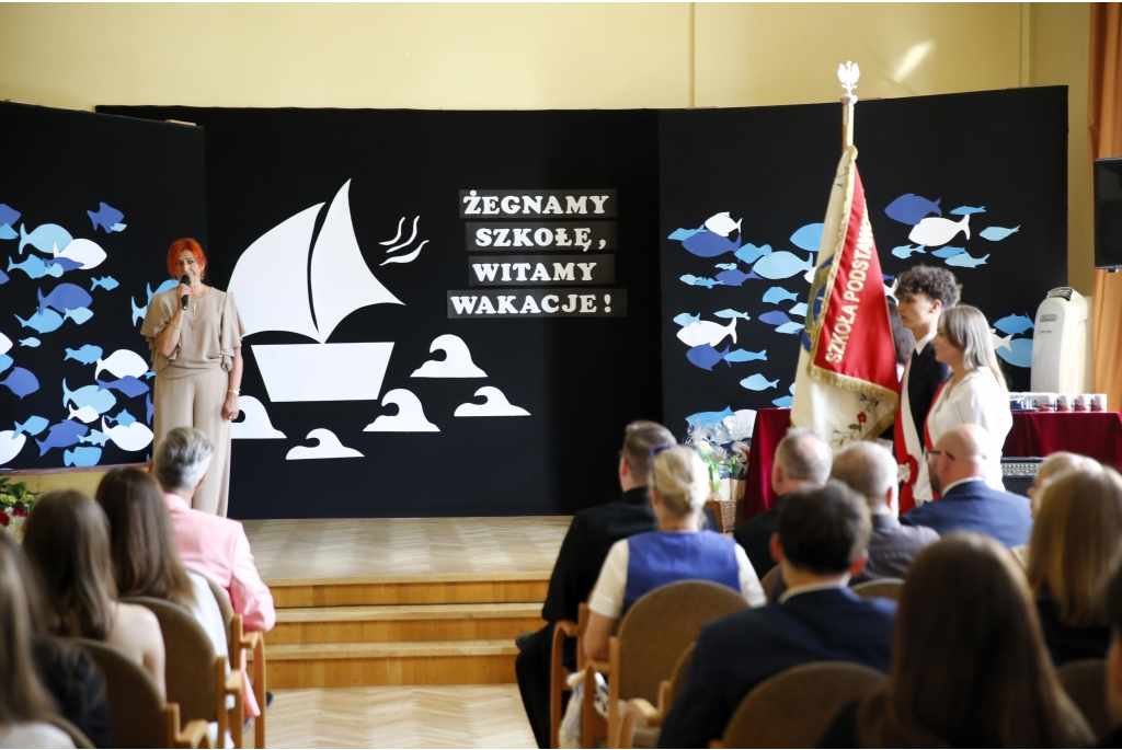 pożegnanie absolwentów w SP9