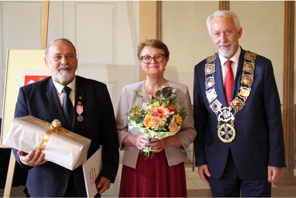 Medale Róży za długoletnie pożycie małżeńskie
