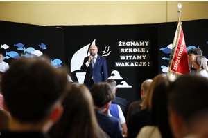 pożegnanie absolwentów w SP9