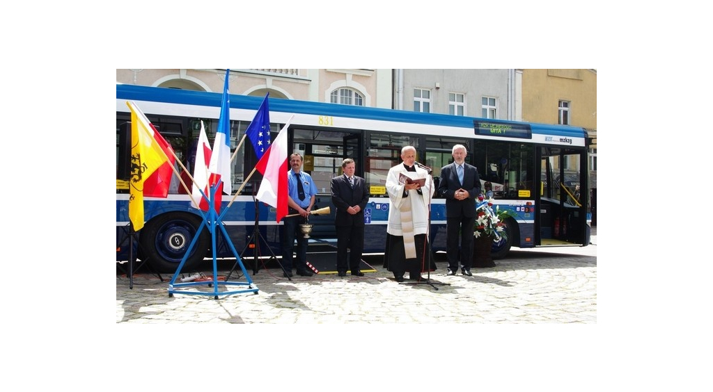 Kolejny nowy autobus na ulicach miasta