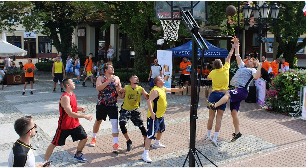 Udany Streetball MTK na placu Jakuba Wejhera