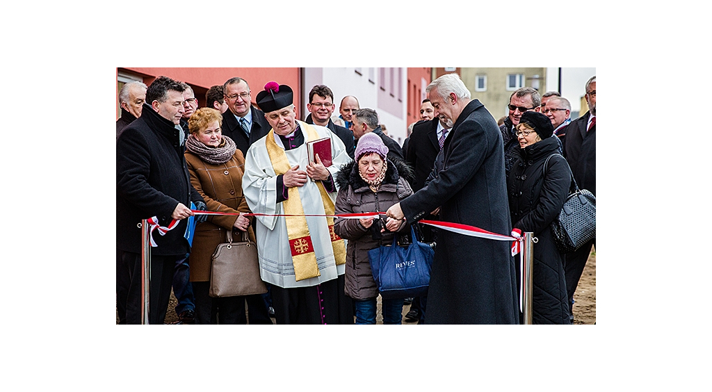 Klucze do nowych mieszkań budynku socjalnego