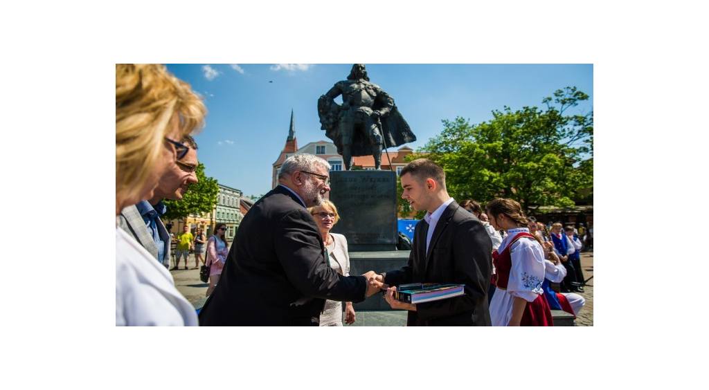 Parada samochodówki z okazji Dnia Patrona 