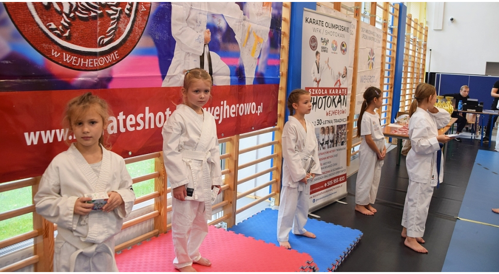 Medale  w Turnieju „Pierwszego Kroku” w karate