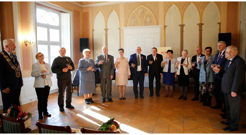 Medale Róży dla szczęśliwych Jubilatów