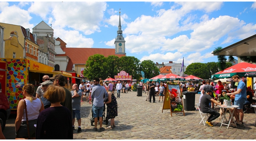 Festiwal Smaków Food Trucków na wejherowskim rynku 