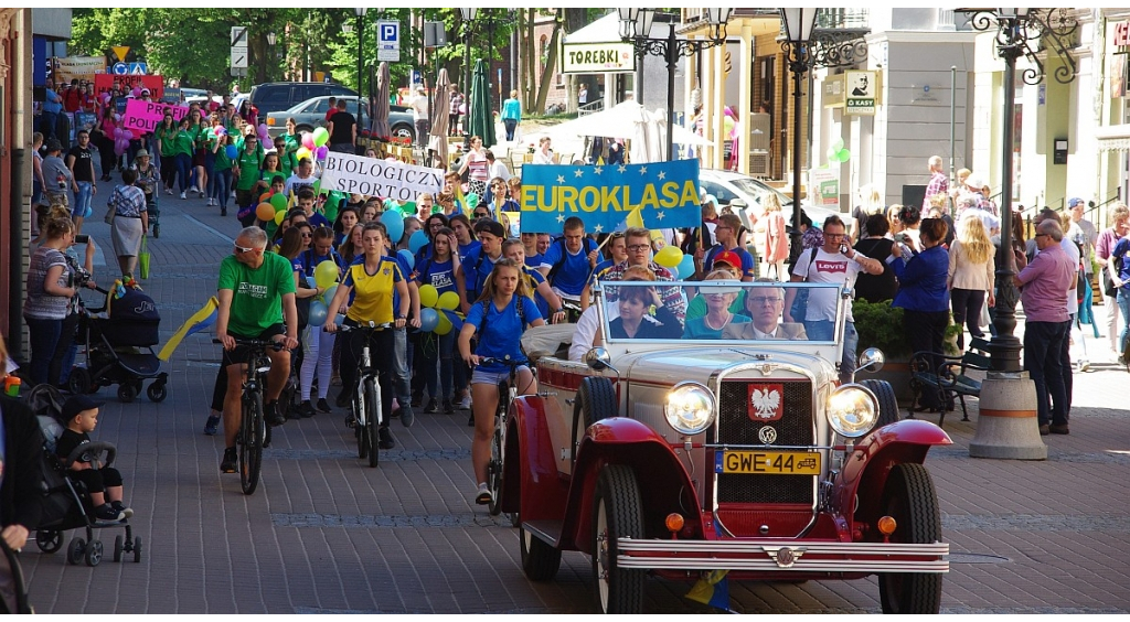 IX Szkolna Parada inaugurująca Dzień Patrona