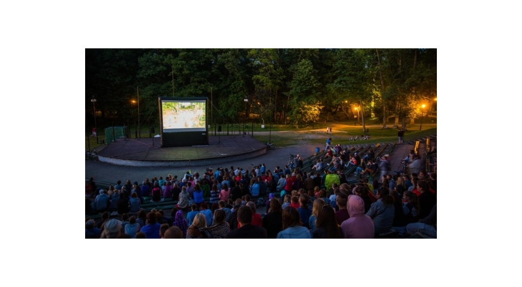 Kino pod gwiazdami zaprasza