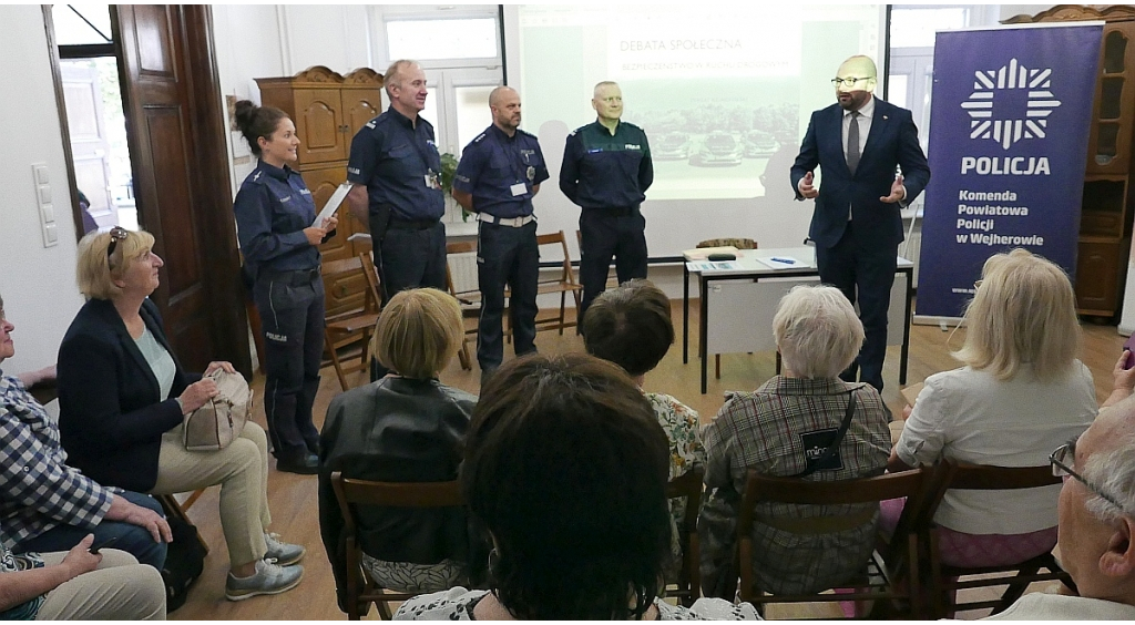 Debata społeczna „Bezpieczny senior w ruchu drogowym”