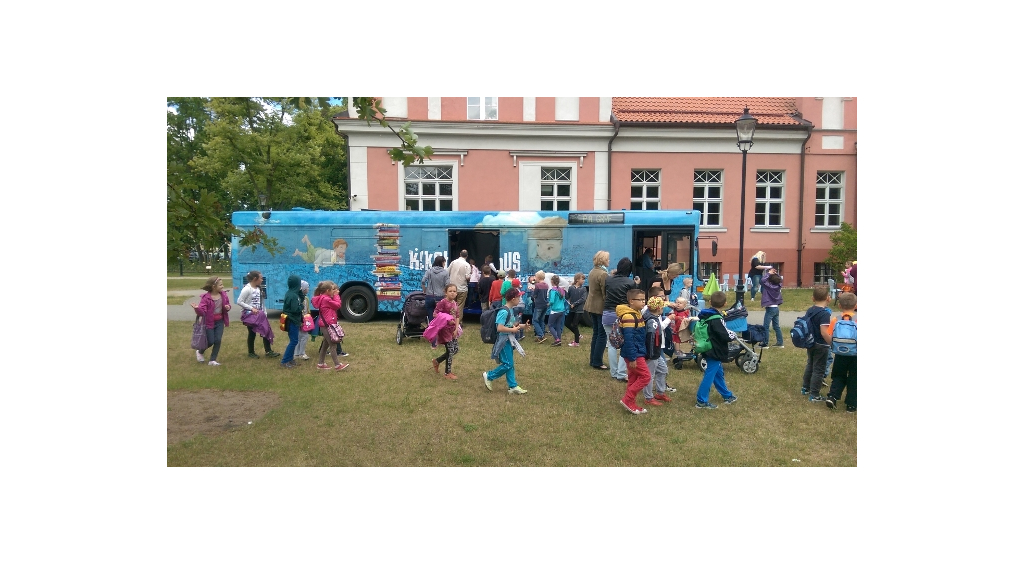 Baśniowy Książkobus zajechał do Wejherowa