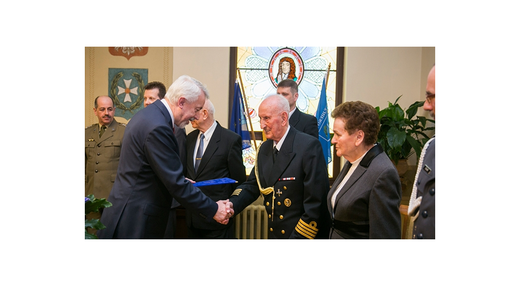 Aleksander Pawelec awansowany na stopień kapitana