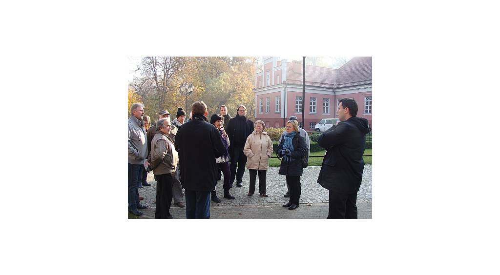 
Miłośnicy Wejherowa idą zwiedzać muzeum

