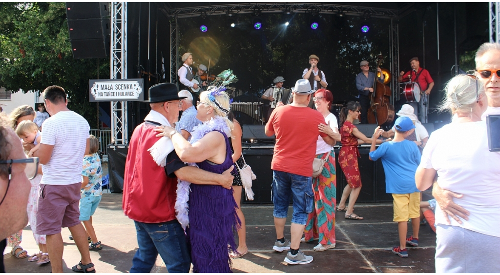 Retro Wejherowo -Potańcówka Miejska na placu Wejhera