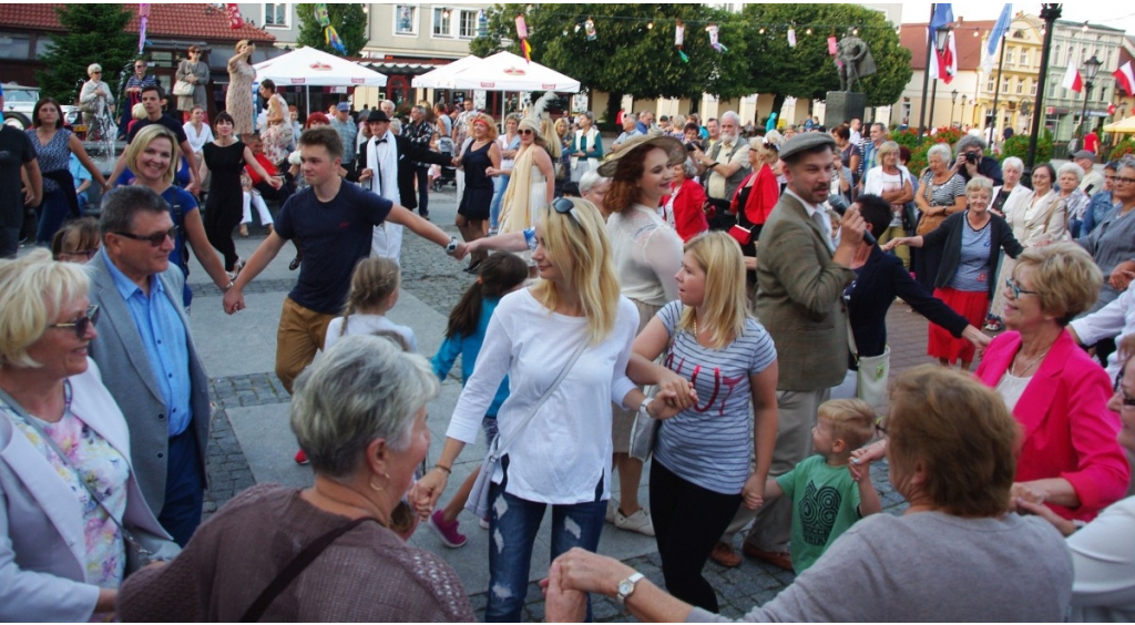 Taneczna zabawa z Teatrem „Pijana Sypialnia”