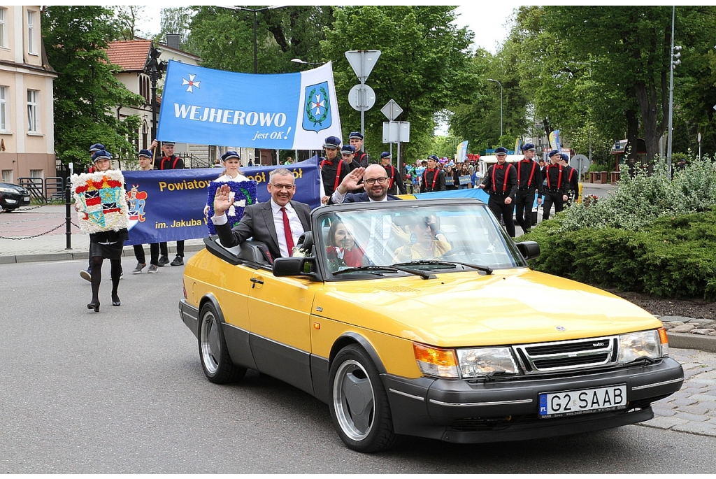 Parada młodzieży z Samochodówki z okazji Święta Miasta