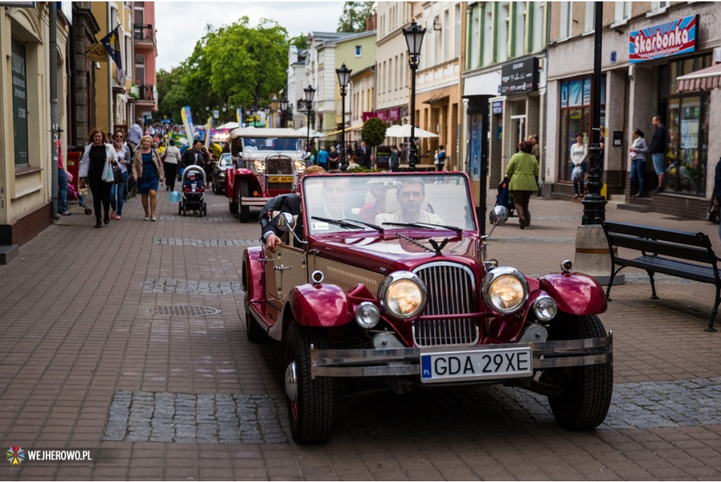 Parada uczniów Zespołu Szkół Ponadgimnazjalnych nr 4  im. Jakuba Wejhera - 29.05.2015