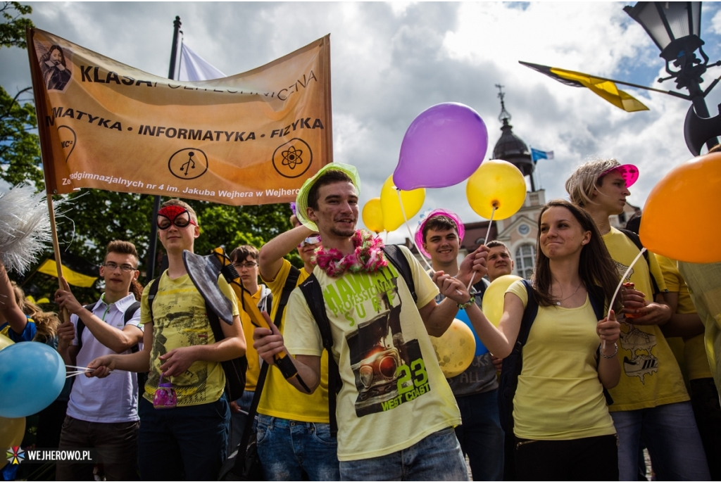 Parada uczniów Zespołu Szkół Ponadgimnazjalnych nr 4  im. Jakuba Wejhera - 29.05.2015